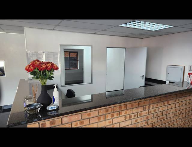 584M² WAREHOUSE FOR SALE IN VINTONIA